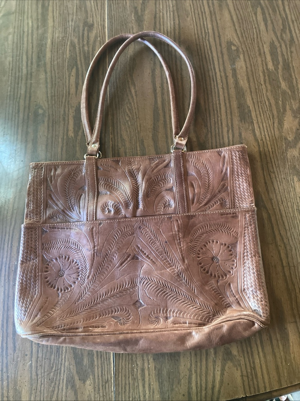 Lrg Hand-Tooled Brown Leather Shoulder Tote ropin west? Clean